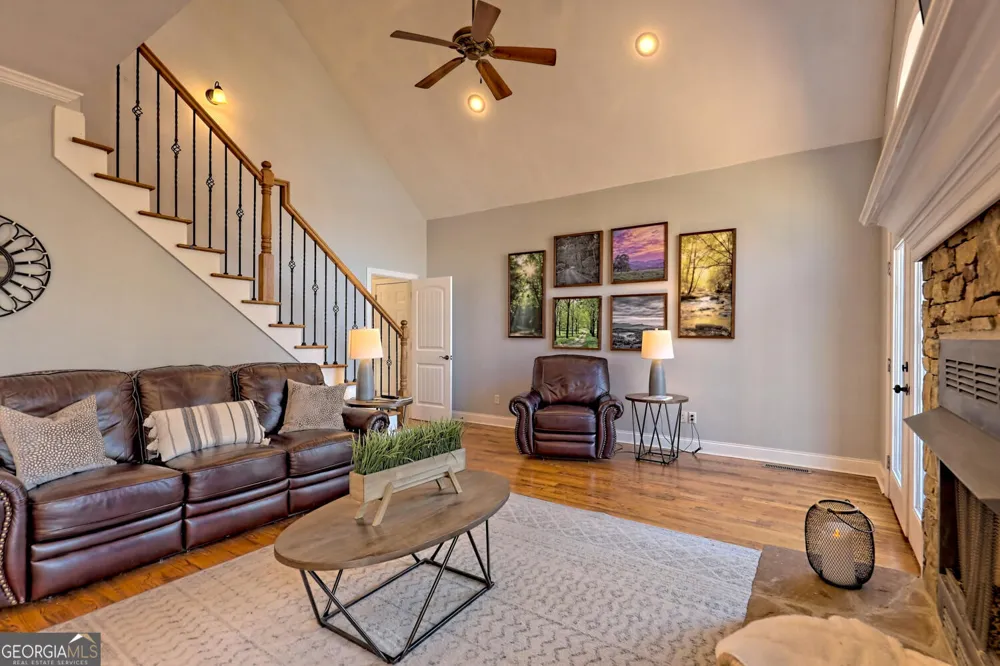 1189 Sunnyside RD Hiawassee, GA 30546