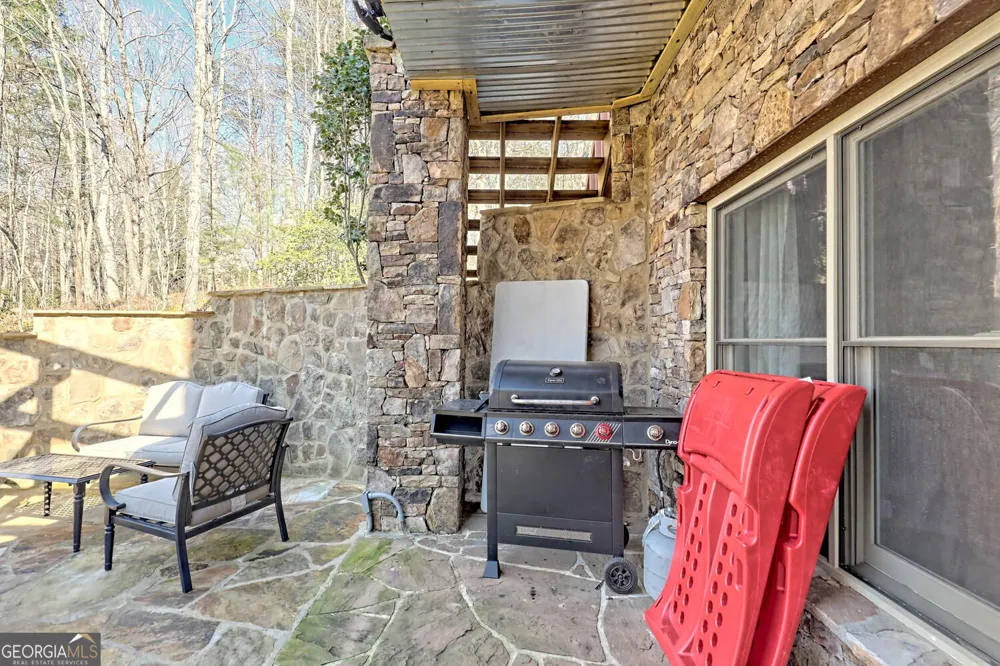 1189 Sunnyside RD Hiawassee, GA 30546