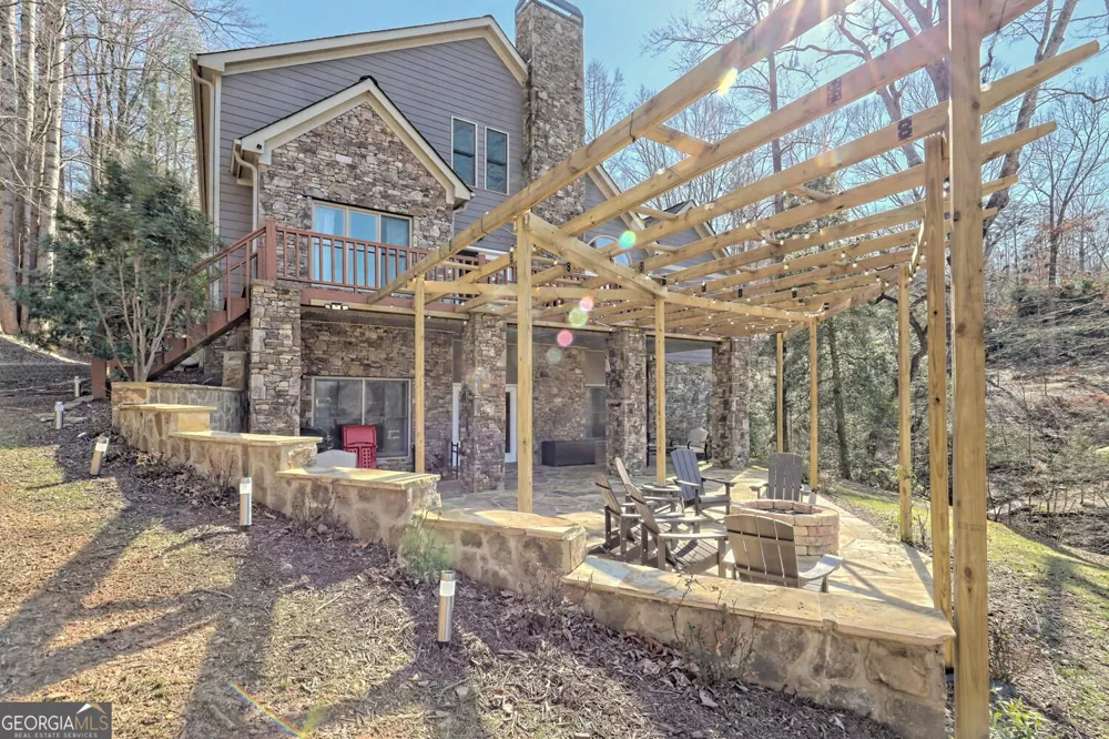 1189 Sunnyside RD Hiawassee, GA 30546