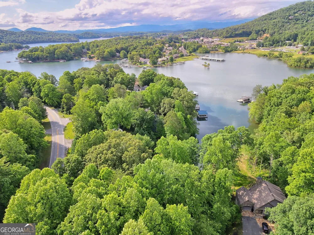 1189 Sunnyside RD Hiawassee, GA 30546