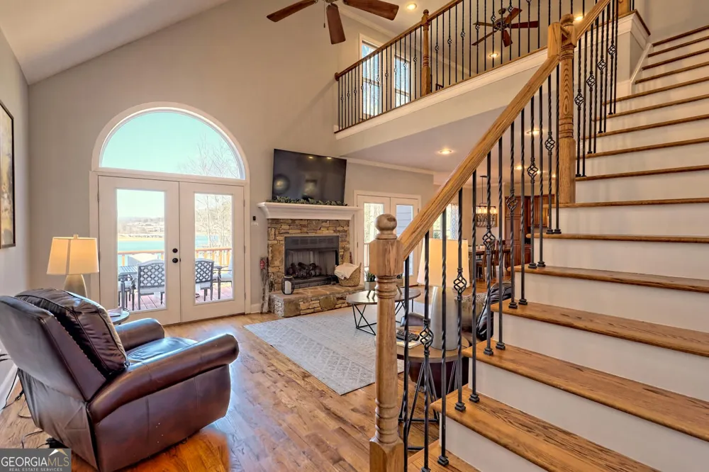 1189 Sunnyside RD Hiawassee, GA 30546