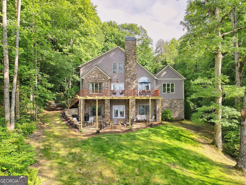 1189 Sunnyside RD Hiawassee, GA 30546