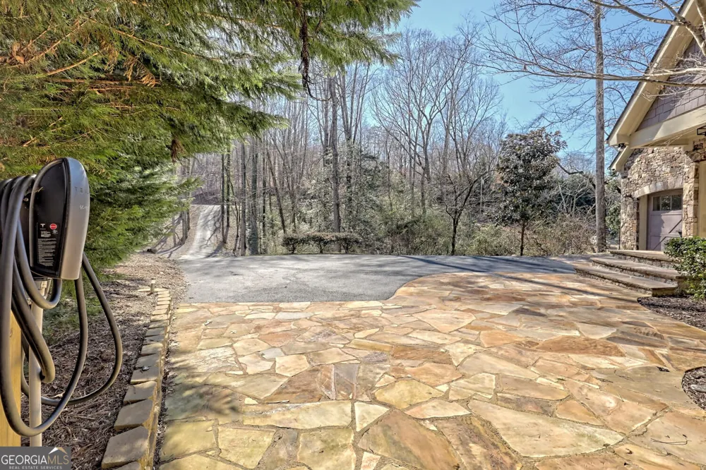 1189 Sunnyside RD Hiawassee, GA 30546