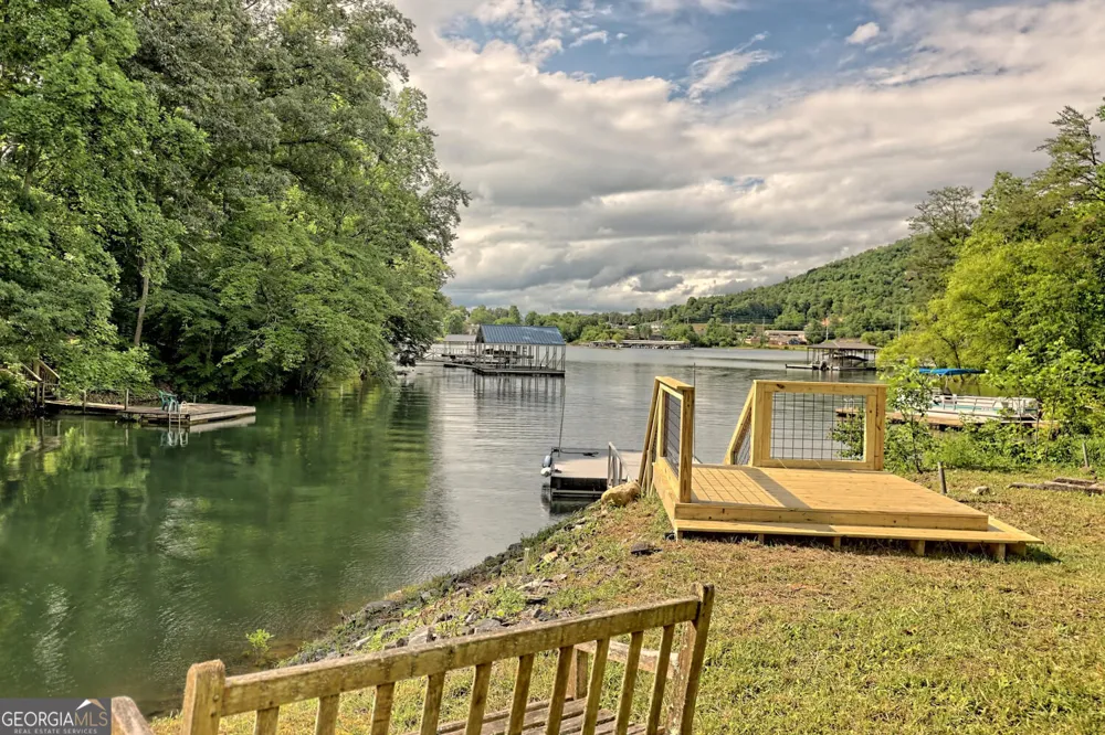 1189 Sunnyside RD Hiawassee, GA 30546