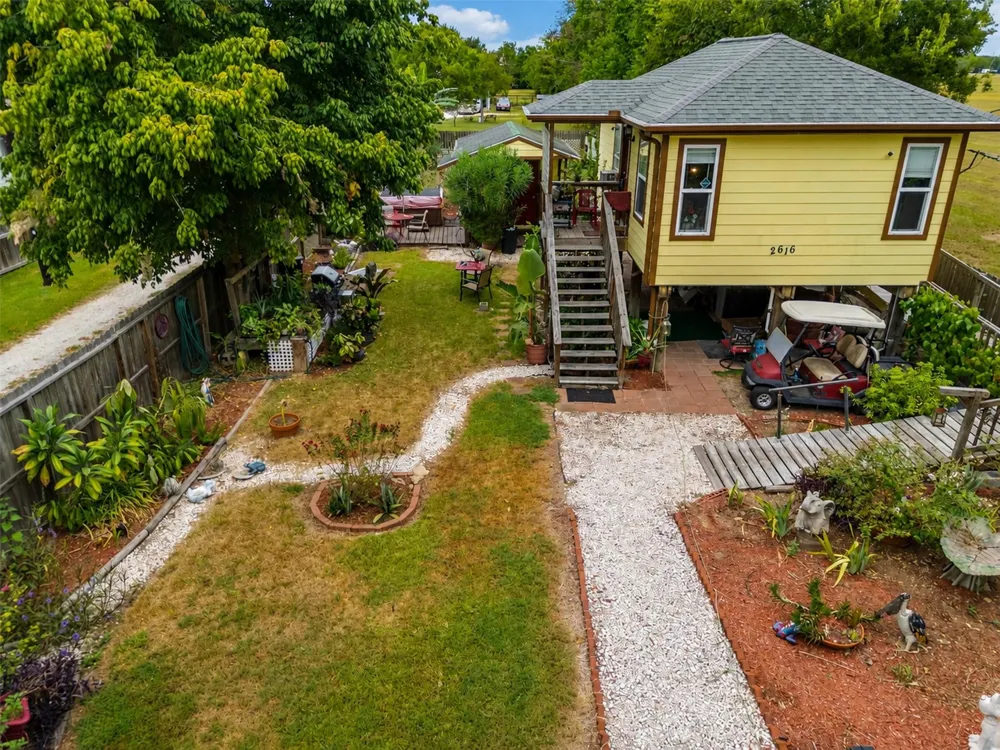 2616 Avenue H Dickinson, TX 77539