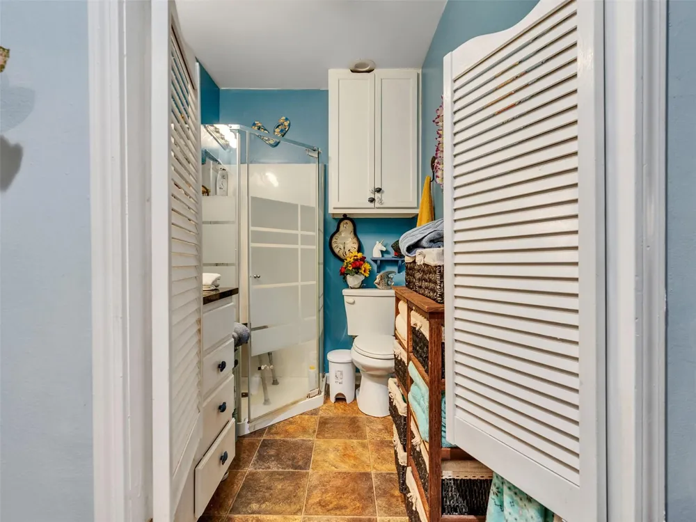 2616 Avenue H Dickinson, TX 77539
