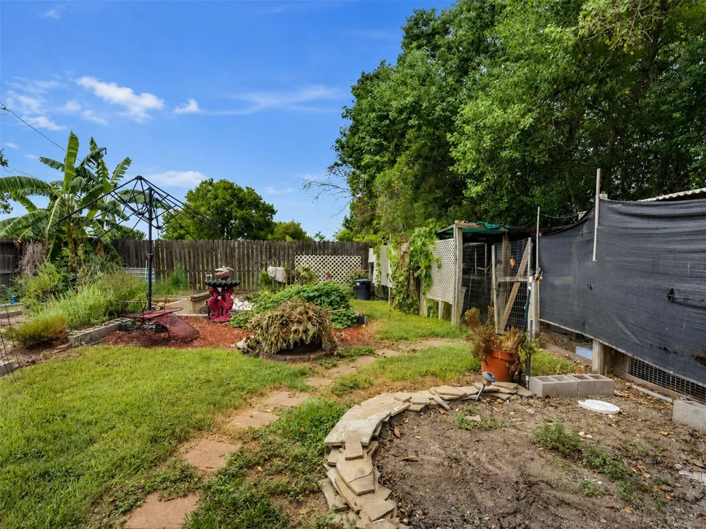 2616 Avenue H Dickinson, TX 77539