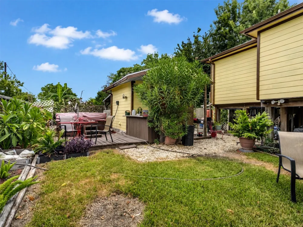 2616 Avenue H Dickinson, TX 77539
