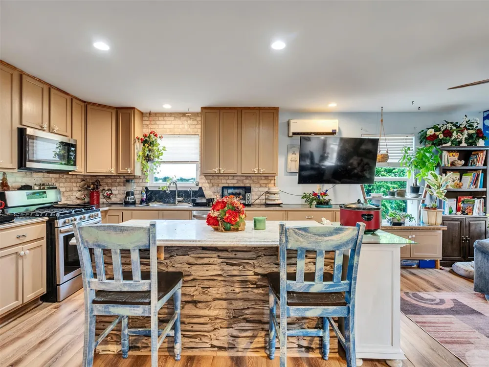 2616 Avenue H Dickinson, TX 77539