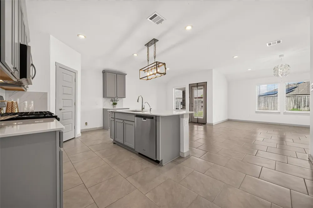 3943 Canyon Shore Lane Missouri City, TX 77459