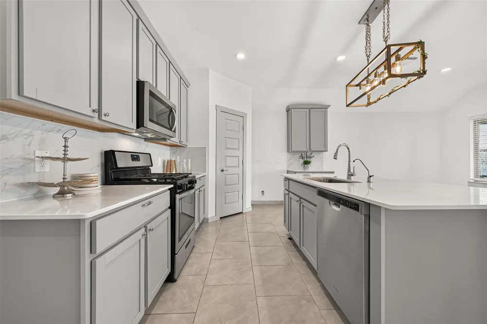 3943 Canyon Shore Lane Missouri City, TX 77459