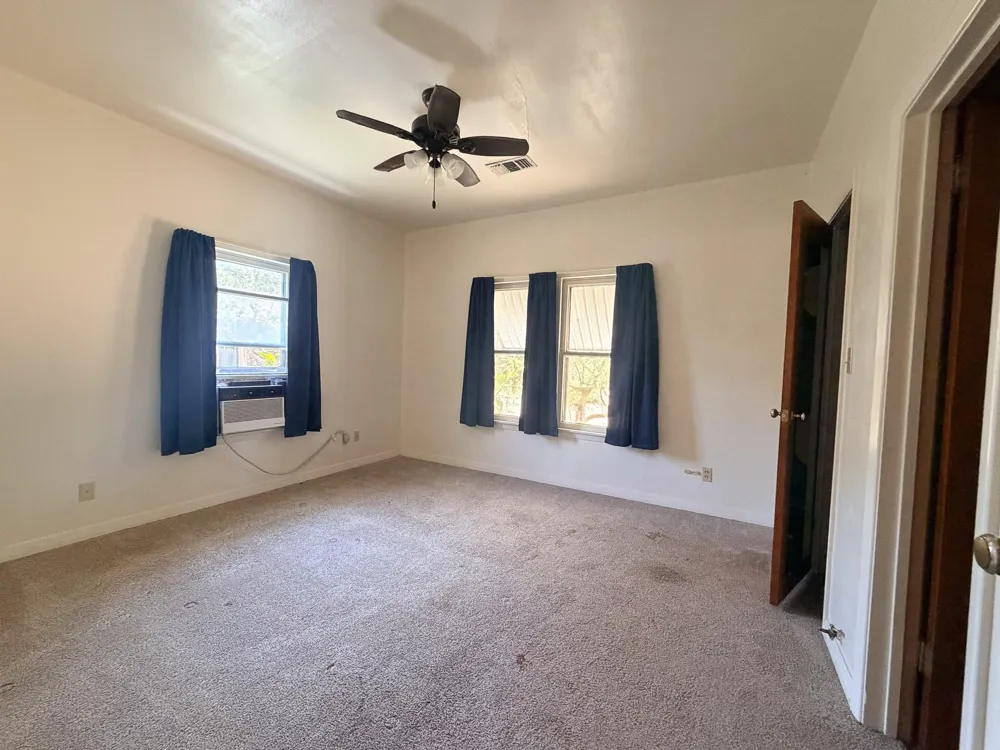 628 Manley Navasota, TX 77868