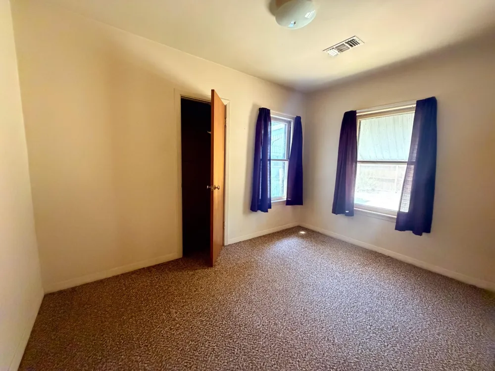 628 Manley Navasota, TX 77868