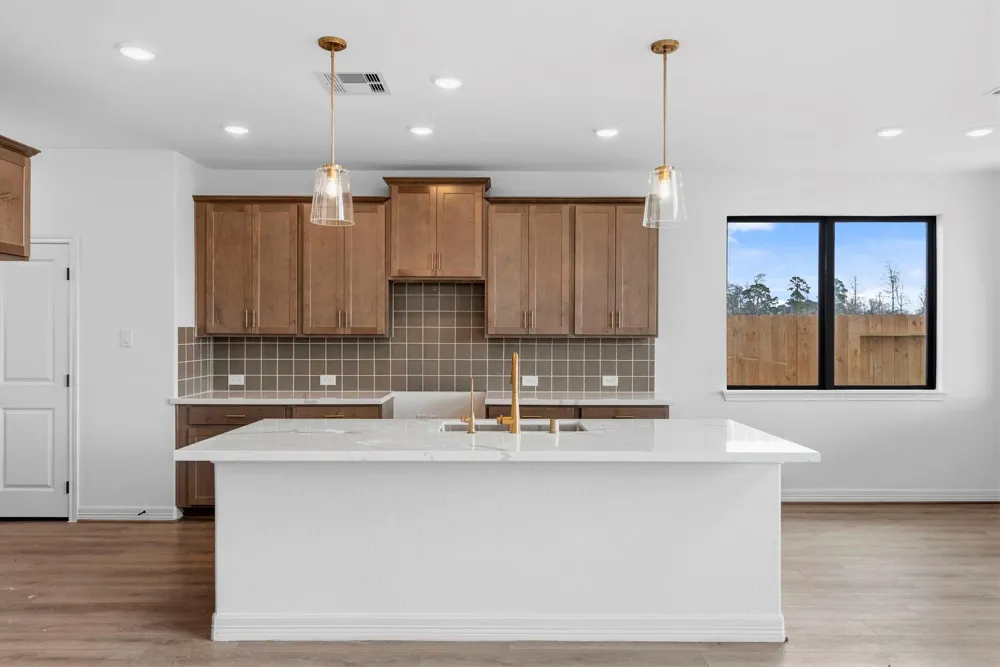 14806 Mission Avenue Mont Belvieu, TX 77523