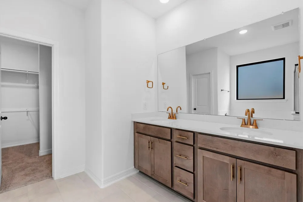14806 Mission Avenue Mont Belvieu, TX 77523