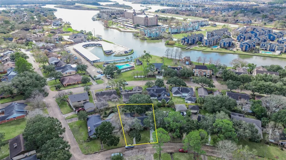 18230 Caprice Lane Houston, TX 77058