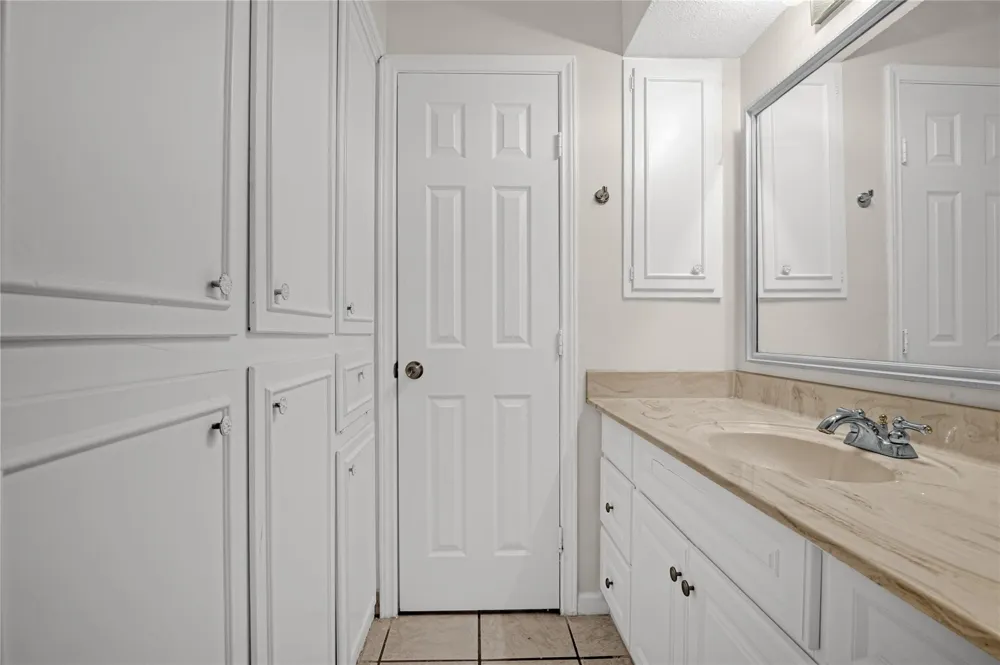 18230 Caprice Lane Houston, TX 77058