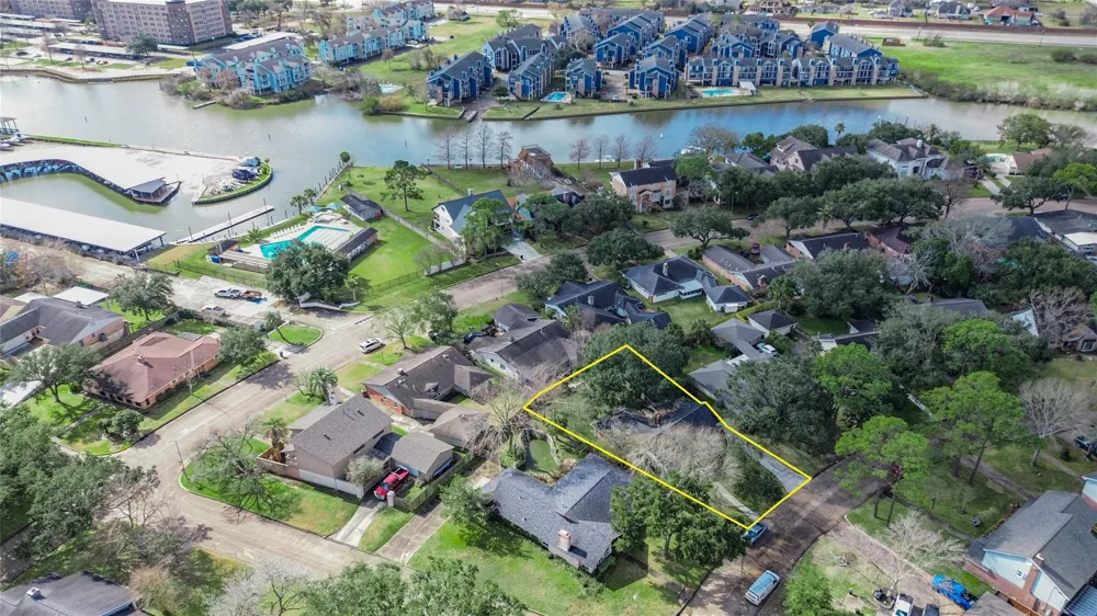 18230 Caprice Lane Houston, TX 77058