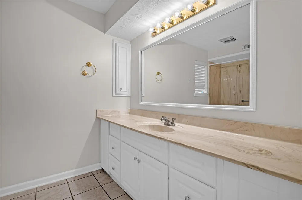18230 Caprice Lane Houston, TX 77058