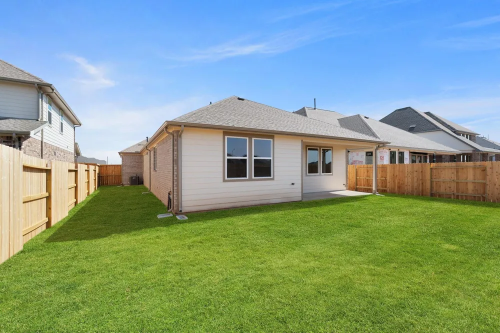 14814 Mission Avenue Mont Belvieu, TX 77523