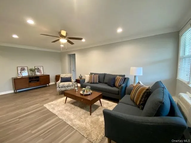 69 Prospect Avenue #11P Hewlett, NY 11557