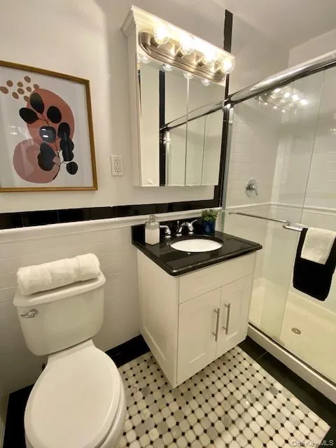 69 Prospect Avenue #18W Hewlett, NY 11557