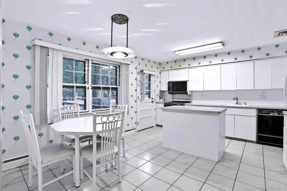 9 Bluejay Street Spring Valley, NY 10977