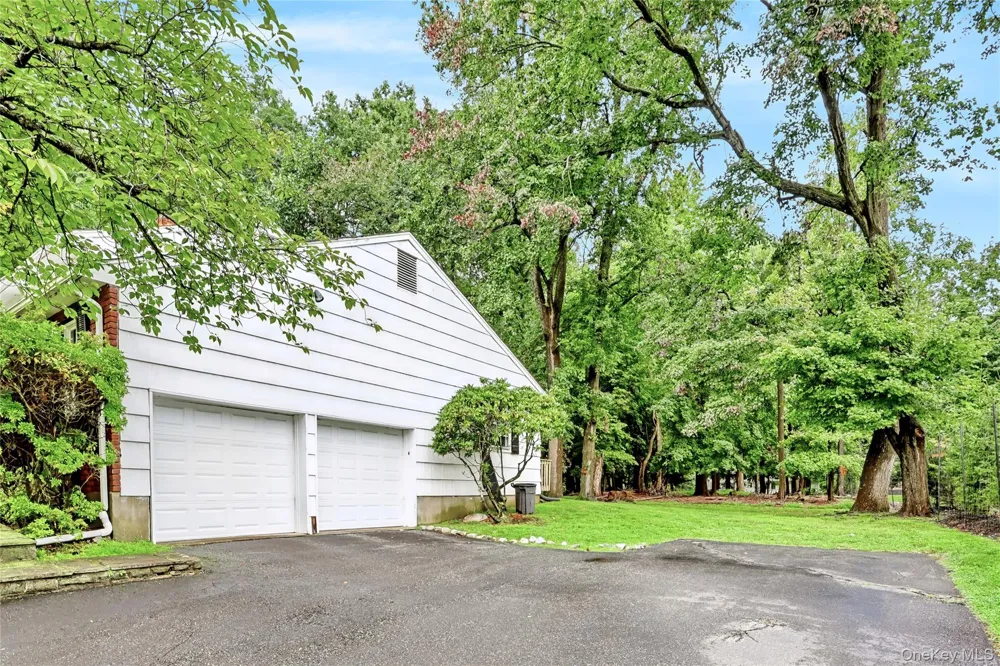9 Bluejay Street Spring Valley, NY 10977