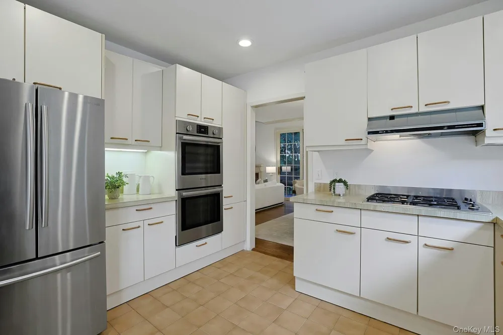 12 Westhaven Lane White Plains, NY 10605
