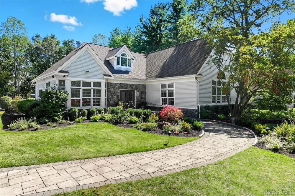 12 Westhaven Lane White Plains, NY 10605