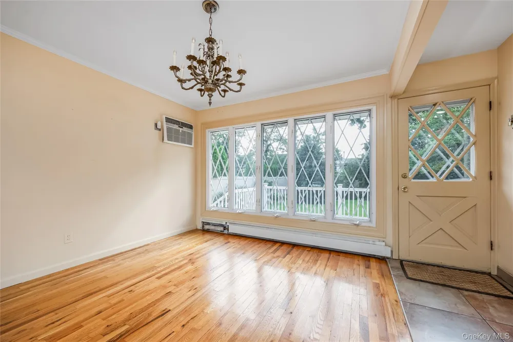 874 Alan Drive Wantagh, NY 11793