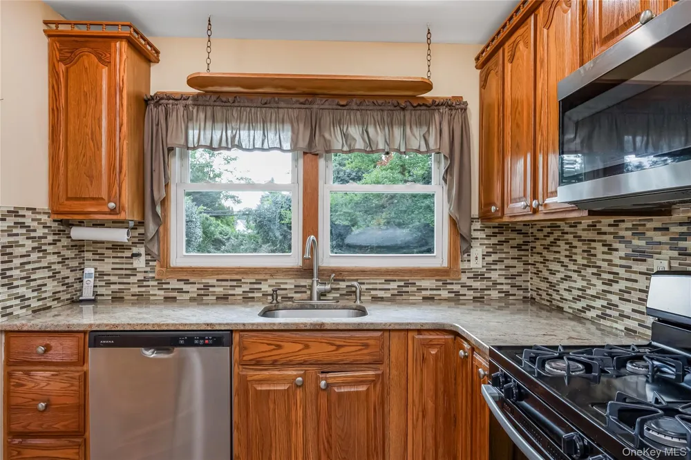 874 Alan Drive Wantagh, NY 11793