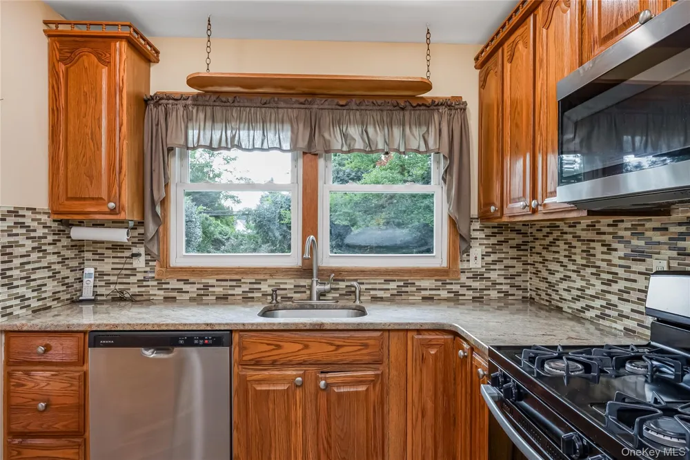 874 Alan Drive Wantagh, NY 11793