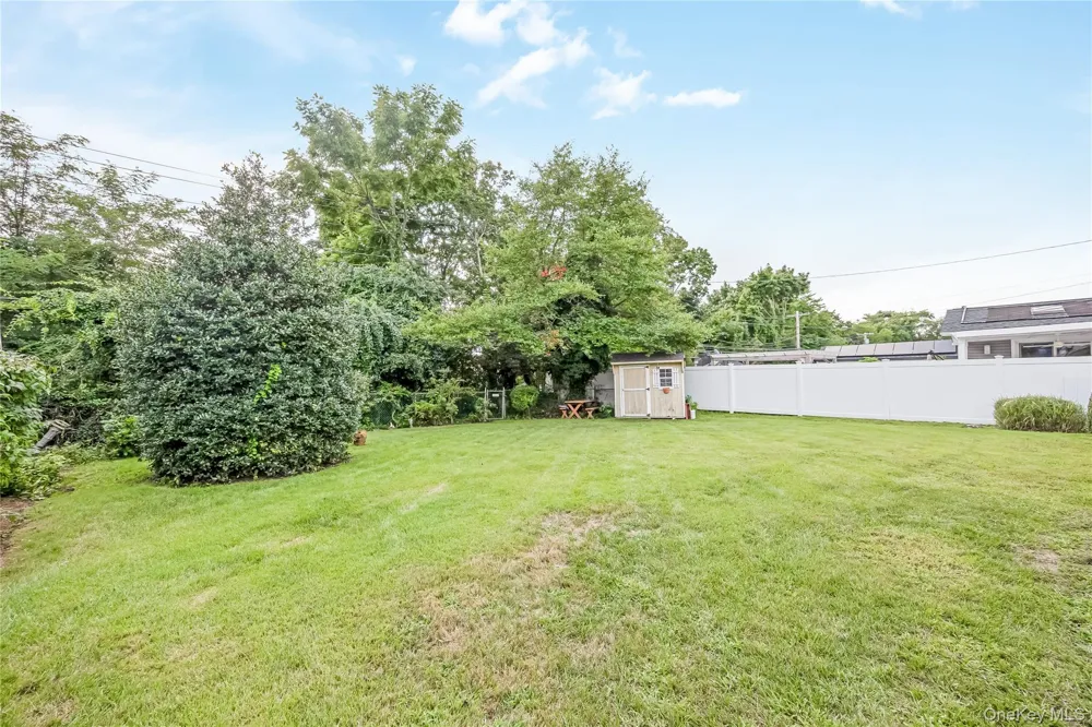 874 Alan Drive Wantagh, NY 11793