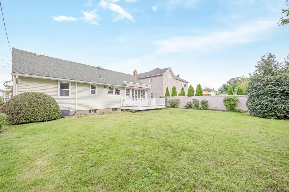 874 Alan Drive Wantagh, NY 11793
