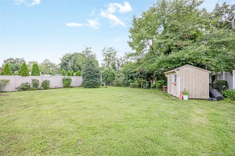 874 Alan Drive Wantagh, NY 11793