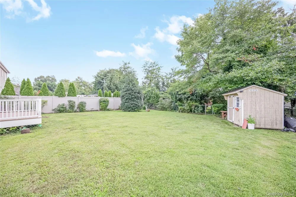 874 Alan Drive Wantagh, NY 11793