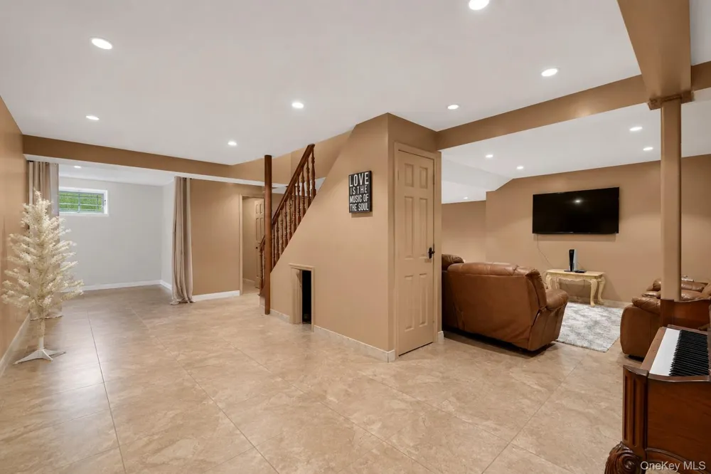 158-41 91st Street Howard Beach, NY 11414