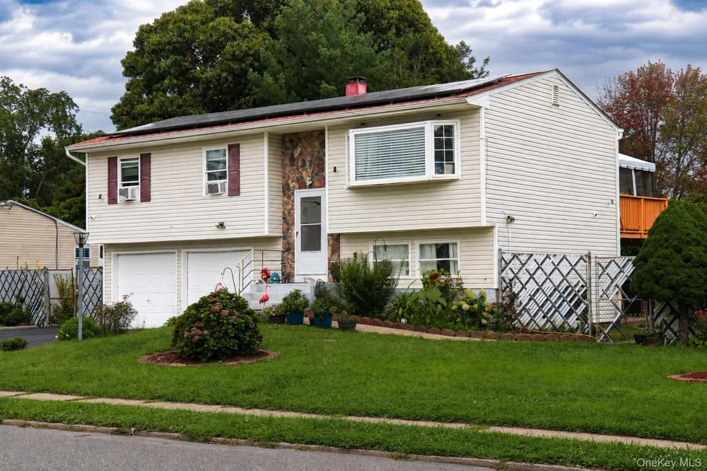 37 Island Avenue Brentwood, NY 11717