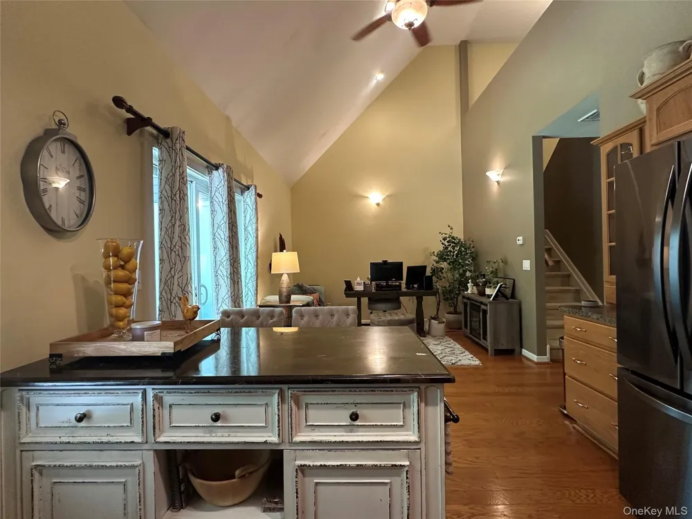 33 Daremy Circle Medford, NY 11763
