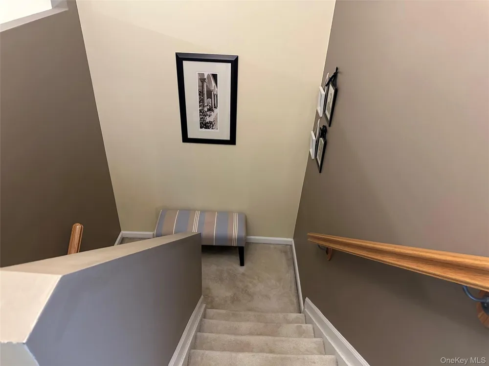 33 Daremy Circle Medford, NY 11763