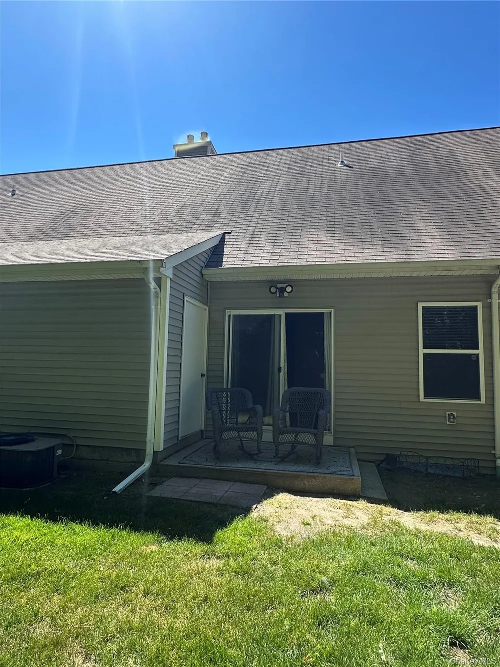 33 Daremy Circle Medford, NY 11763