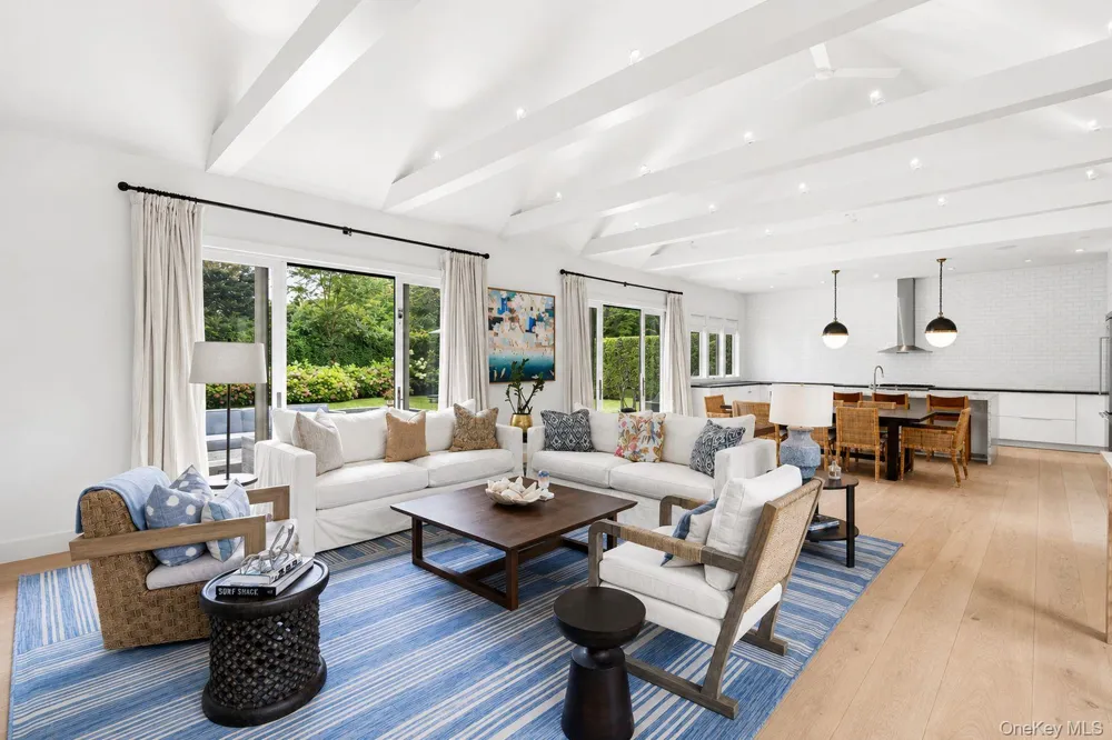 117 Buell Lane East Hampton, NY 11937