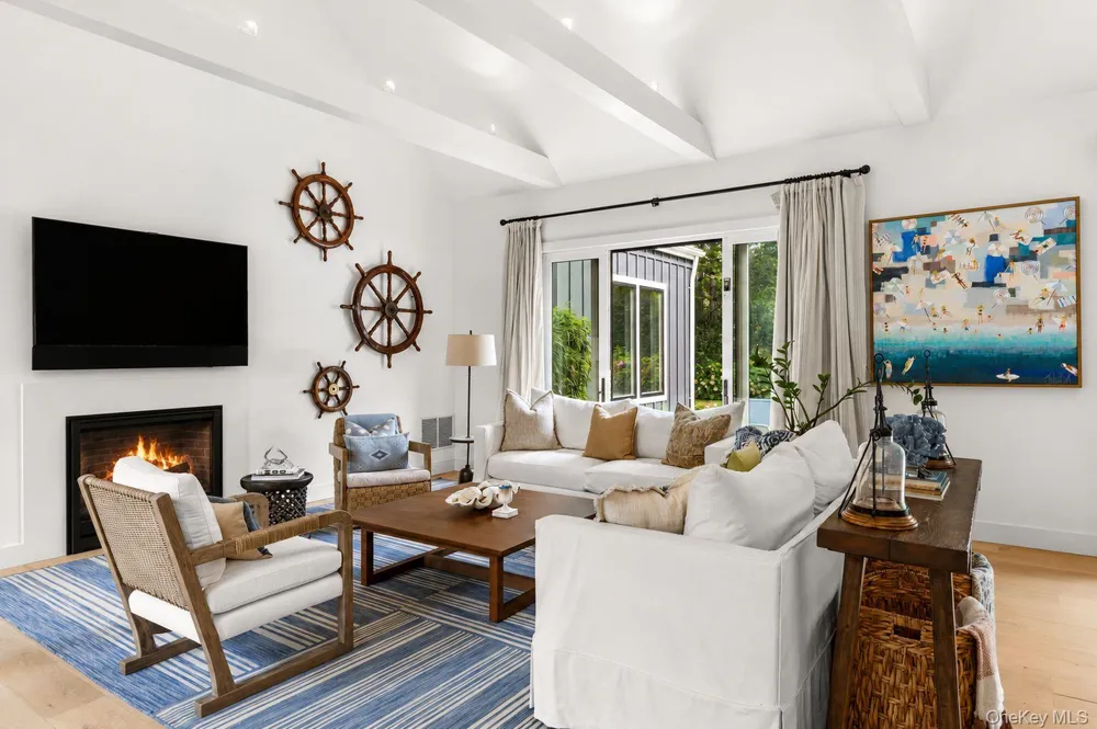 117 Buell Lane East Hampton, NY 11937