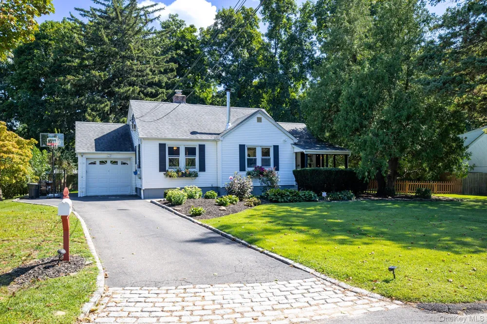 12 Ingersoll Street Huntington Station, NY 11746