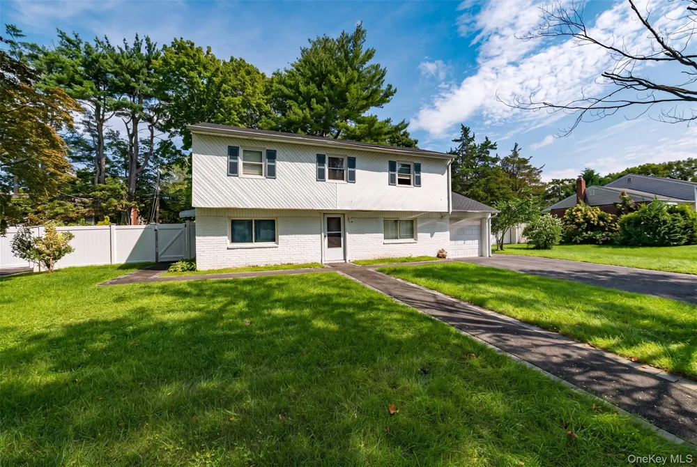 19 South Lane Huntington, NY 11743