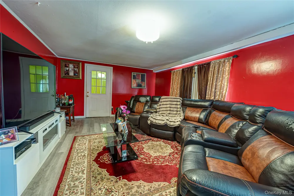 19 South Lane Huntington, NY 11743