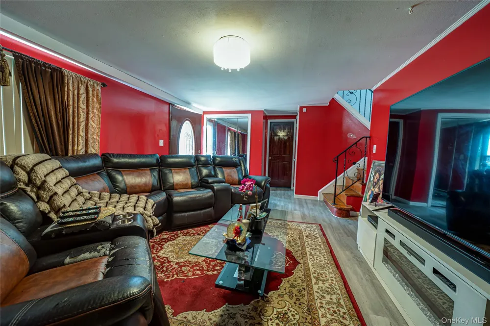 19 South Lane Huntington, NY 11743