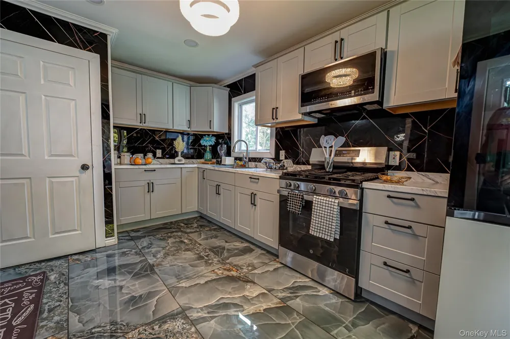 19 South Lane Huntington, NY 11743