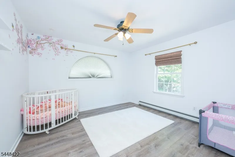 38 Oneida Ave Hopatcong, NJ 07843